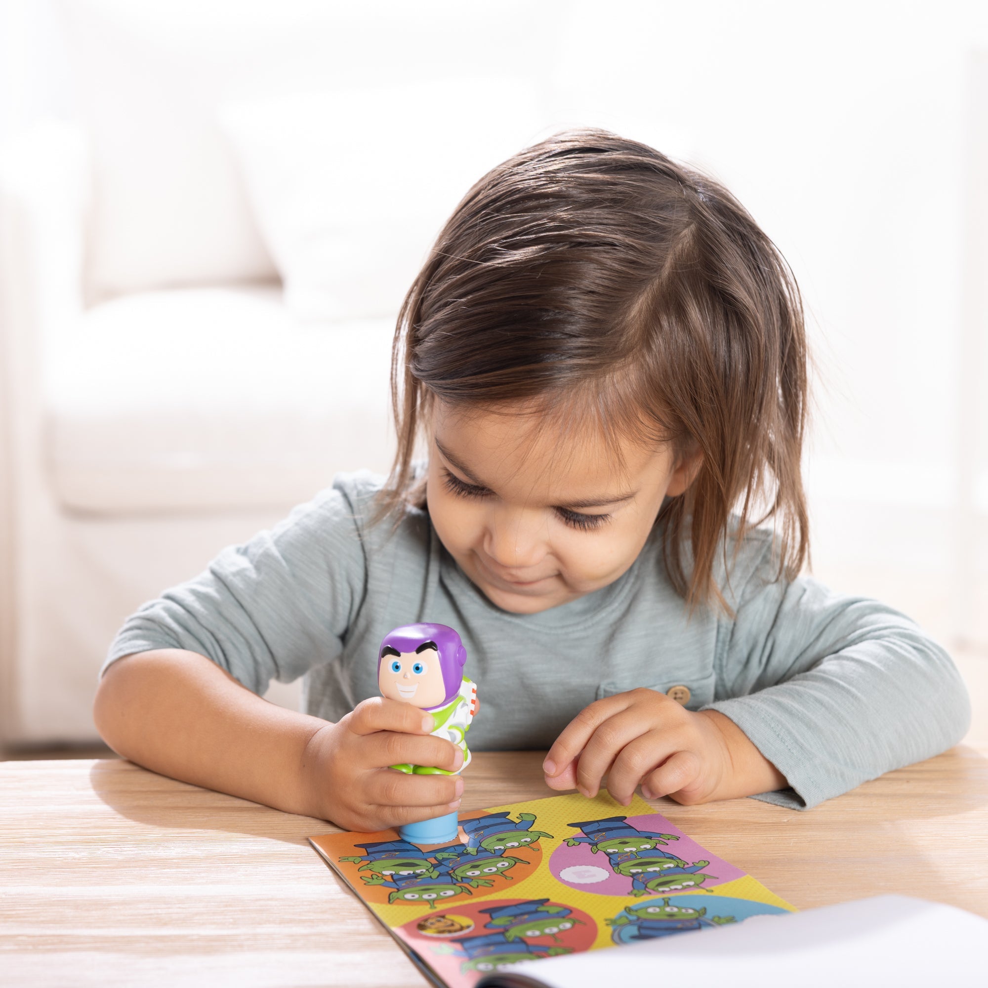 Sticker WOW!™ Activity Pad & Sticker Stamper - Buzz Lightyear